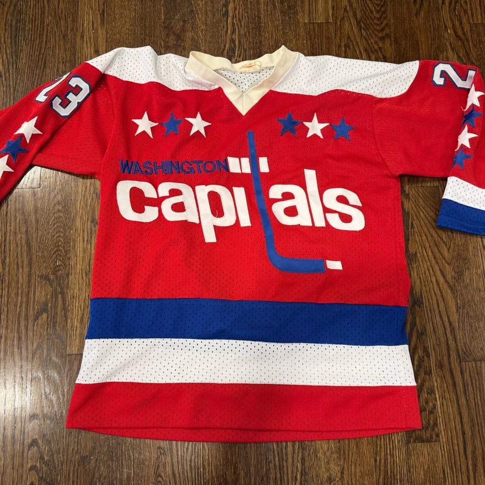 Vintage 80’s Washington Capitals #23 NHL Hockey Jersey See Measurements